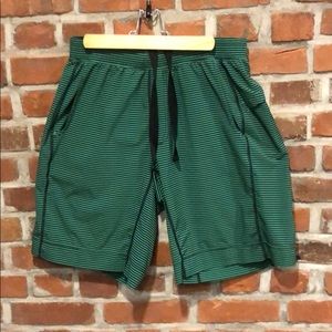 Lululemon mens size large green athletic shorts